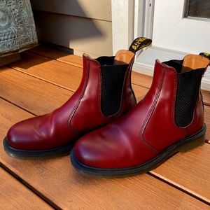 Dr. Martens Cherry Red 2976 Smooth Leather Chelsea Boots Mens 7/Women 8